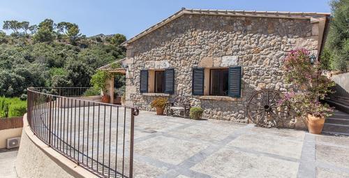 Pollenca Villa Sleeps 10 Pool Air Con