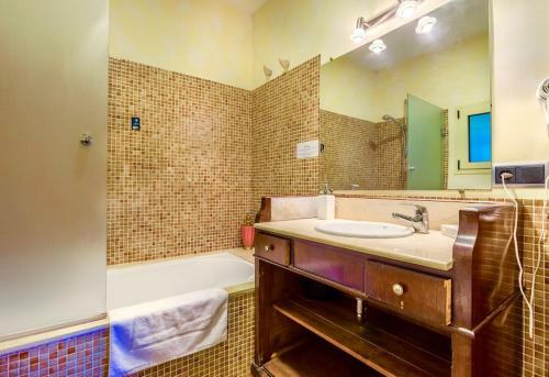 Pollenca Villa Sleeps 6 Pool Air Con Wifi T400535