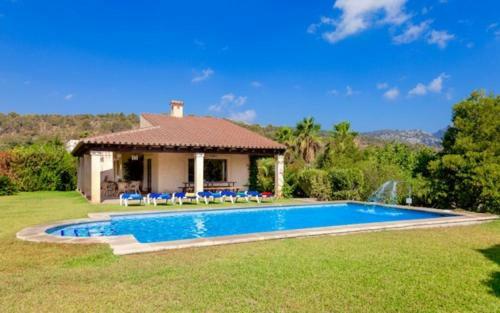Pollenca Villa Sleeps 6 Pool Air Con Wifi T251882