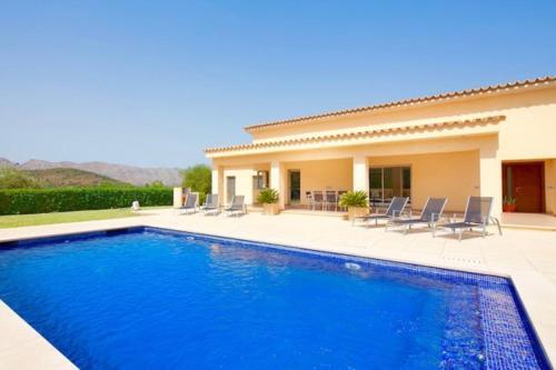 Pollenca Villa Sleeps 6 Pool Air Con Wifi T251852