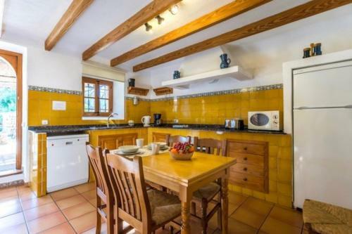 Pollenca Villa Sleeps 6 Pool Air Con Wifi T251863