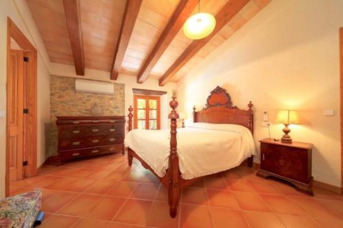 Pollenca Villa Sleeps 8 Pool Air Con Wifi T251864