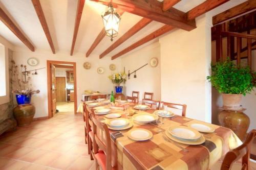 Pollenca Villa Sleeps 8 Pool Air Con Wifi T251864