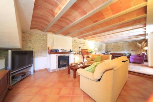 Pollenca Villa Sleeps 8 Pool Air Con Wifi T251864