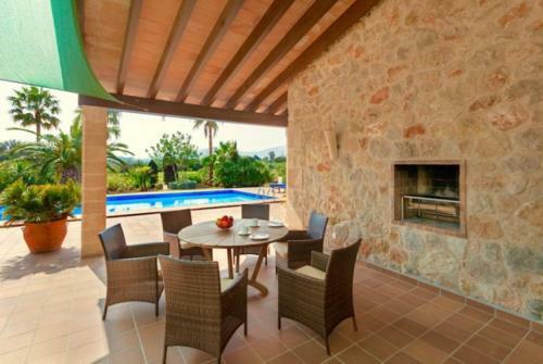 Pollenca Villa Sleeps 8 Pool Air Con Wifi T251881