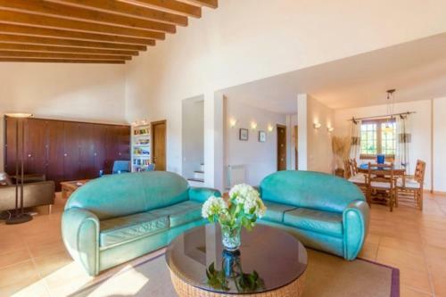Pollenca Villa Sleeps 8 Pool Air Con Wifi T251881