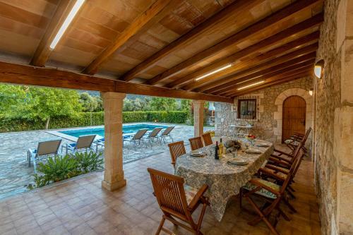 Villa Granoters With Pool