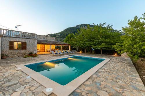 Villa Granoters With Pool