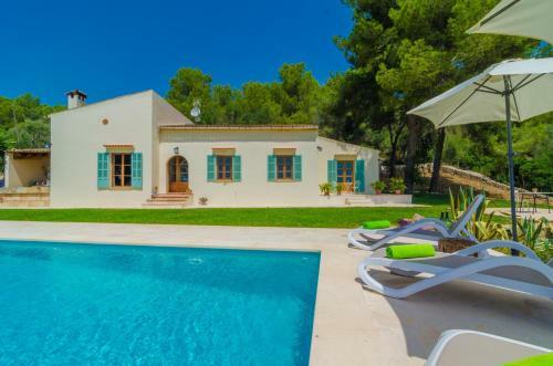 Villa Son Mora