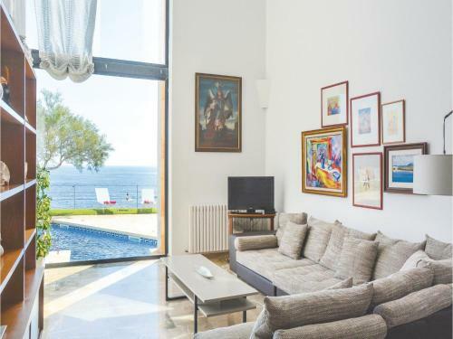 Four-bedroom Holiday Home In Porto Colom