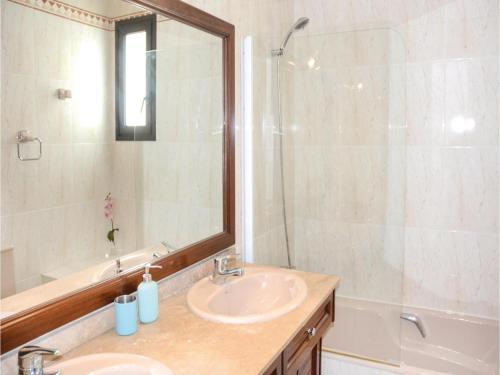 Four-bedroom Holiday Home In Porto Colom