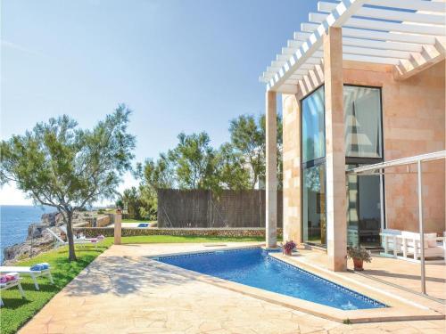 Four-bedroom Holiday Home In Porto Colom