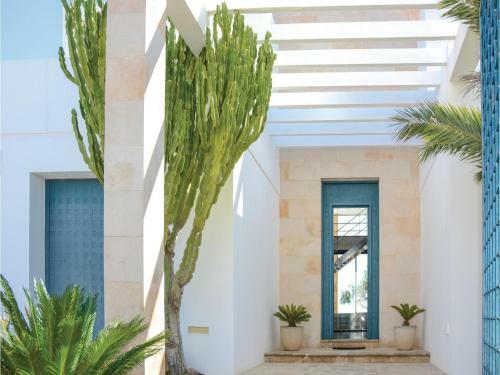 Four-bedroom Holiday Home In Porto Colom