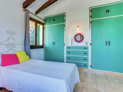 Serene Villa In Portocolom With Private Swimming Pool
