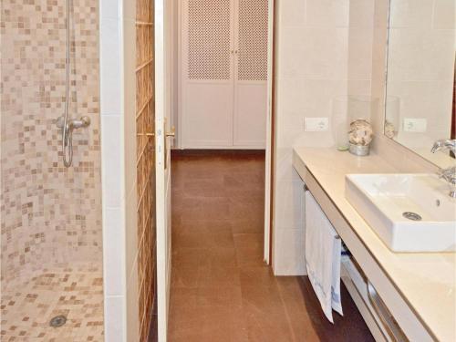 Six-bedroom Holiday Home In Palma, Puntiro
