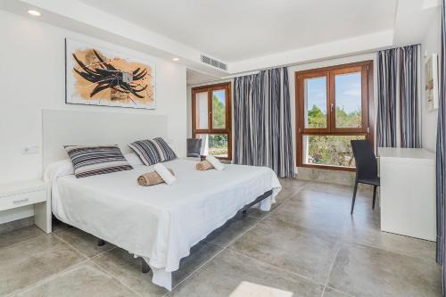 Port D'alcudia Villa Sleeps 12 Pool Wifi