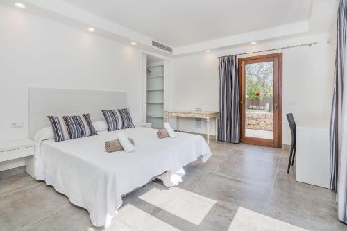 Port D'alcudia Villa Sleeps 12 Pool Wifi