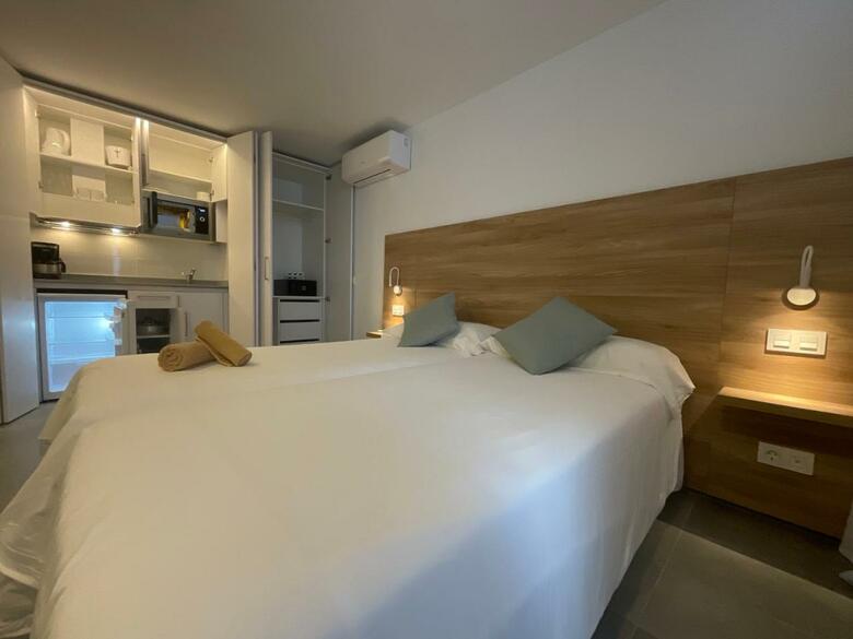 Hotel Kikere Studios