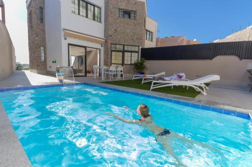 Villa Amadores N6