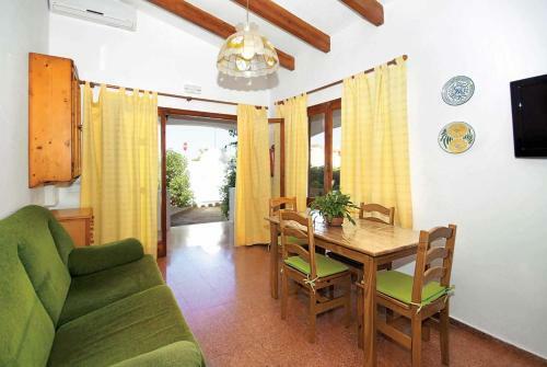 Punta Prima Villa Sleeps 4 Wifi