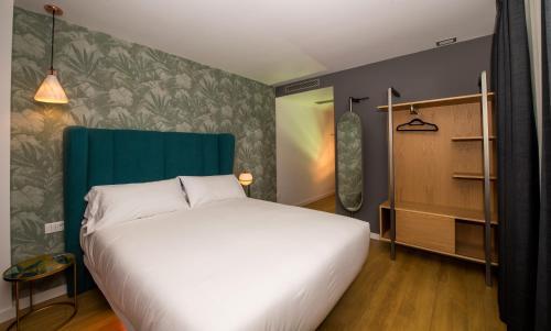 Hotel Javier Montero