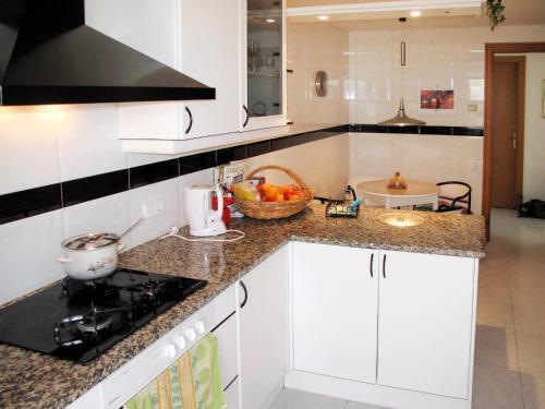 Ferienhaus Mit Pool Roda De Bar� 100s