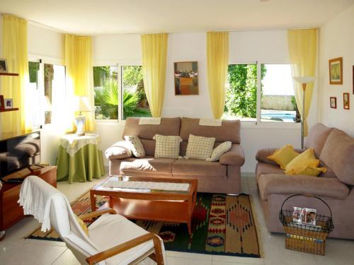 Ferienhaus Mit Pool Roda De Bar� 100s