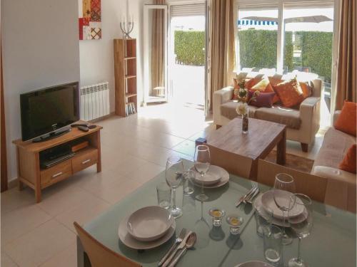 Three-bedroom Holiday Home In Roldan