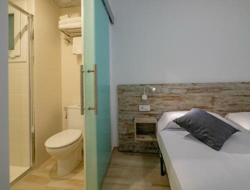 Hostal Agi Gloria Rooms