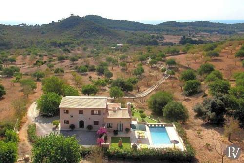 S'horta Villa Sleeps 10 Pool Air Con Wifi