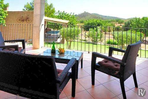 S'horta Villa Sleeps 10 Pool Air Con Wifi