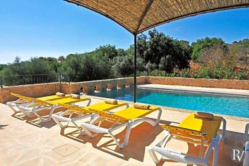 S'horta Villa Sleeps 10 Pool Air Con Wifi