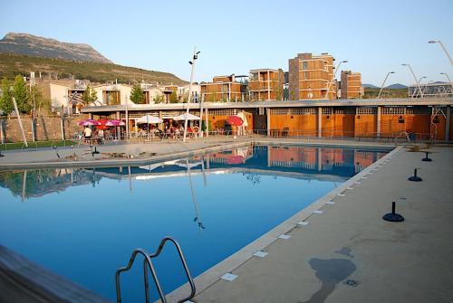 Apartamento Pre-pyrenees: Privileged Site For Hiking, Excursions And Skiing.