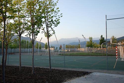 Apartamento Pre-pyrenees: Privileged Site For Hiking, Excursions And Skiing.