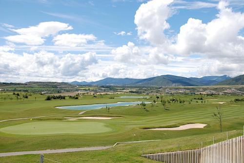Apartamento Pre-pyrenees: Privileged Site For Hiking, Excursions And Skiing.