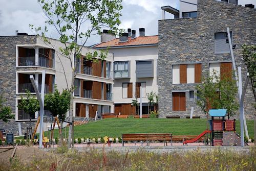 Apartamento Pre-pyrenees: Privileged Site For Hiking, Excursions And Skiing.