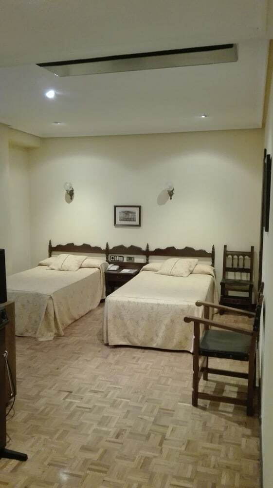 Hotel Castellano Centro