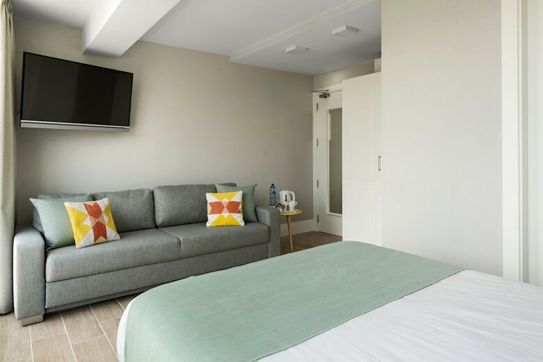 Hostal Seaborn By Pillow