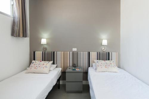 Beachfront Apartment Burras Mg8