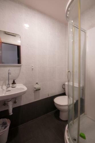 Hostal Kontxa Guesthouse