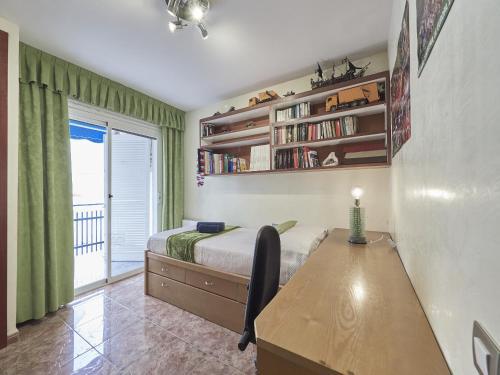 Sea & Pool Apartment