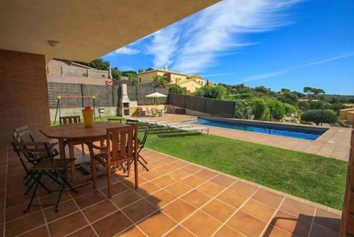 Sant Antoni De Calonge Villa Sleeps 8 Pool Wifi