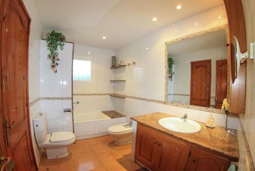 Sant Antoni De Calonge Villa Sleeps 7 Pool Air Con