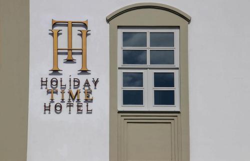 Hotel Emblem�tico Holiday Time