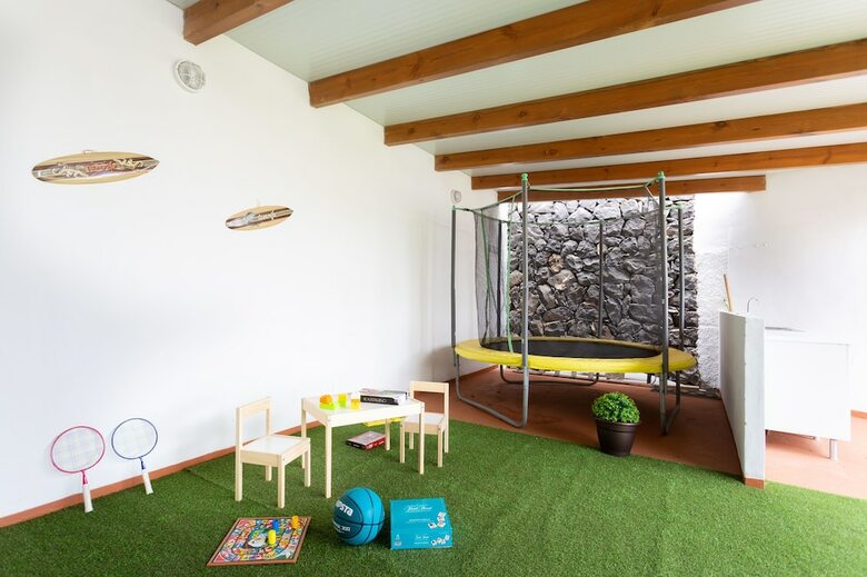 Duplex Acor�n With Pool And Sea View