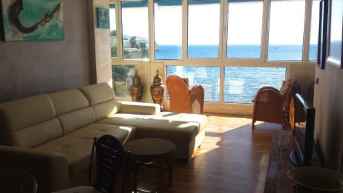 Apartment Ramon De Moncada