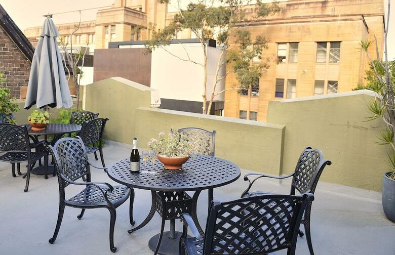 Russell Hotel In The Rocks