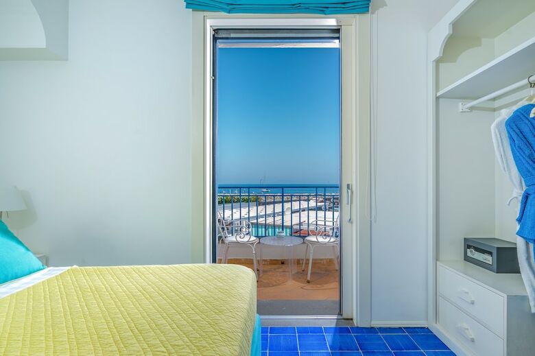 Hotel Le Ancore(.)