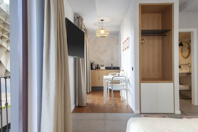 Hostal Welldone Metropol