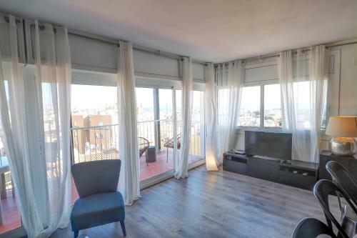 Chic Sea Views Apartment